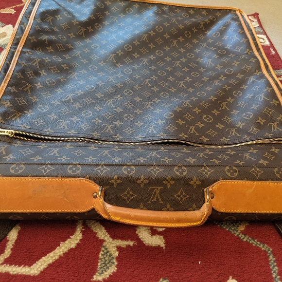 Louis Vuitton Garment Bag - Picture 4 of 16